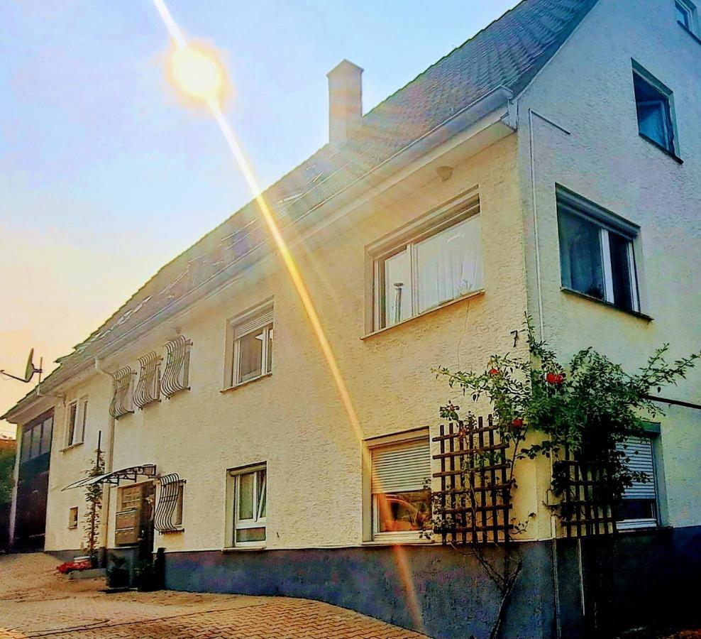 Apartamento Cosy Retreat In Friolzheim Exterior foto